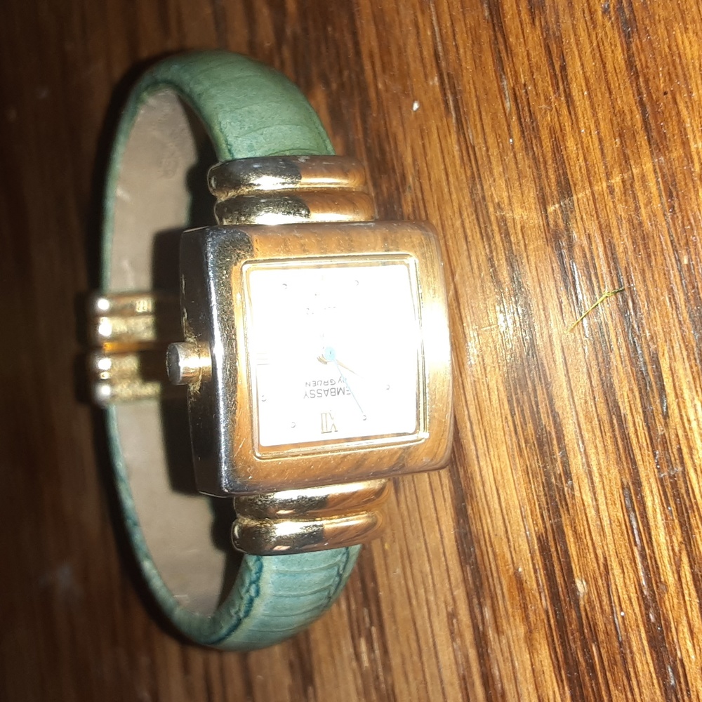 VINTAGE GOSSIP EMBASSY BY GRUEN LADIES WATCH NRMINT CONDITION